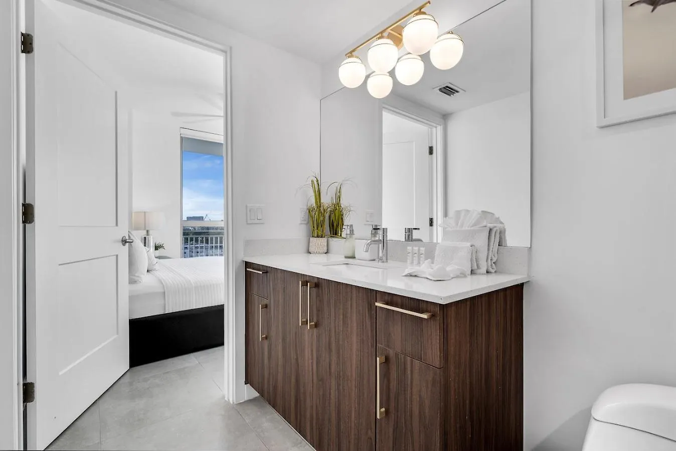 Lägenhet Gorgeous 3-bed Retreat Mins From Bayside And Parking Miami