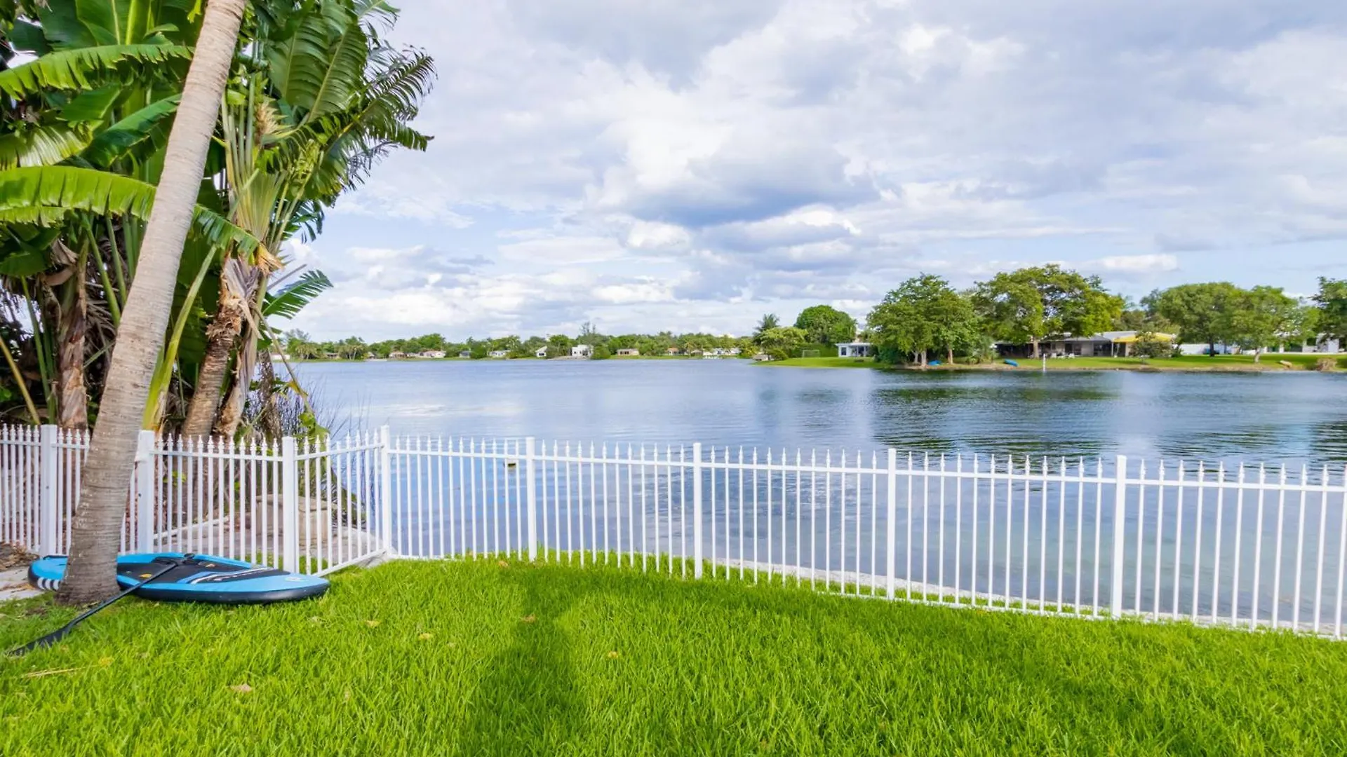 Villa Lakefront And Paddle Board Tgh