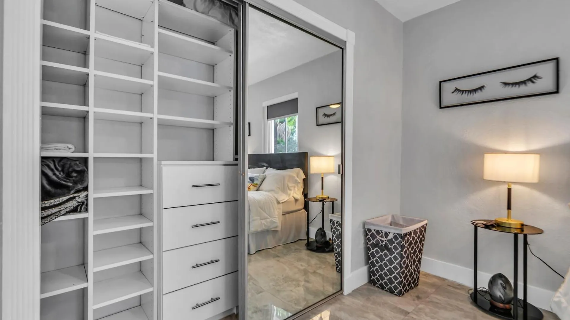 Little Gables Studio-your Escape-10min Airport 아파트 *