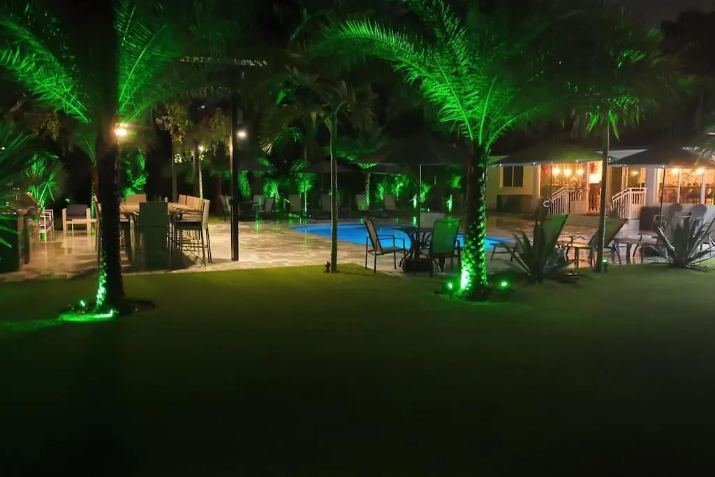 Vila With Outdoor Sauna, Outdoor Bar And Pergola With Games Miami