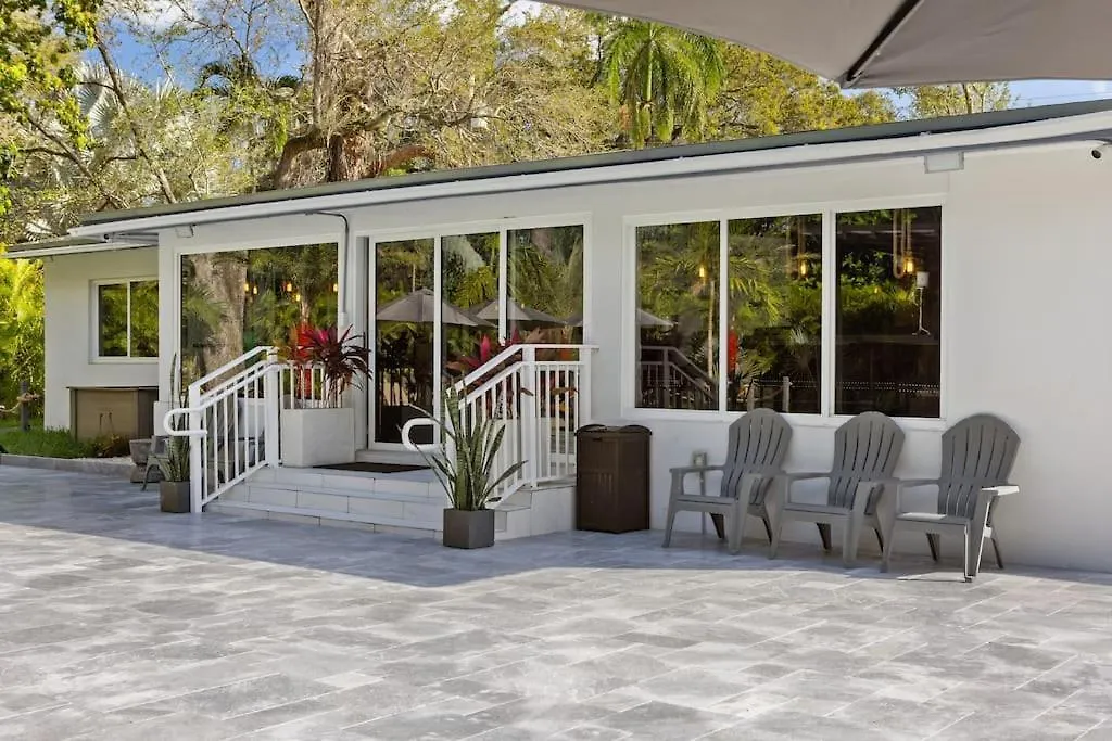 Vila With Outdoor Sauna, Outdoor Bar And Pergola With Games Miami