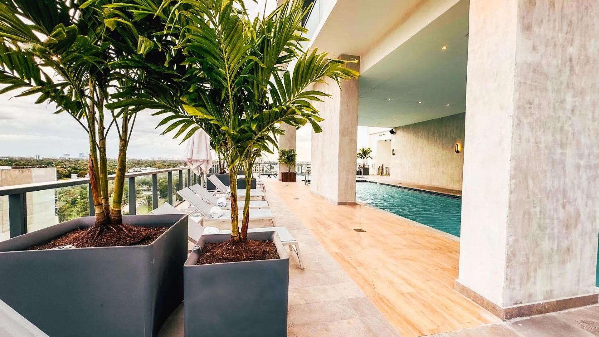 Smart Brickell Aparthotel
