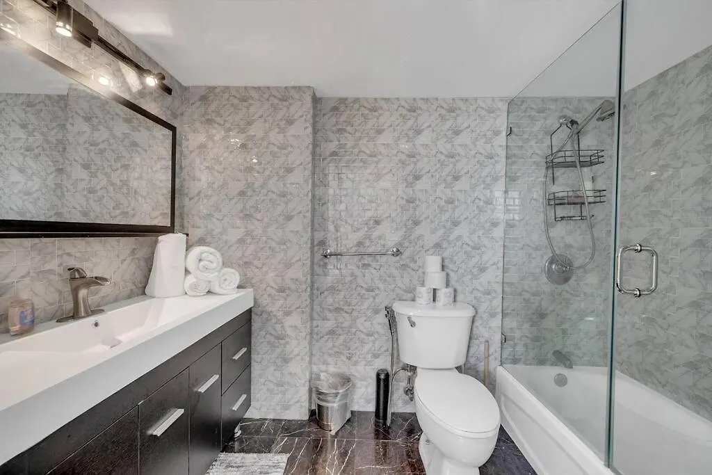 New Stunning 2br Brickell Condo-free Parking Lejlighed