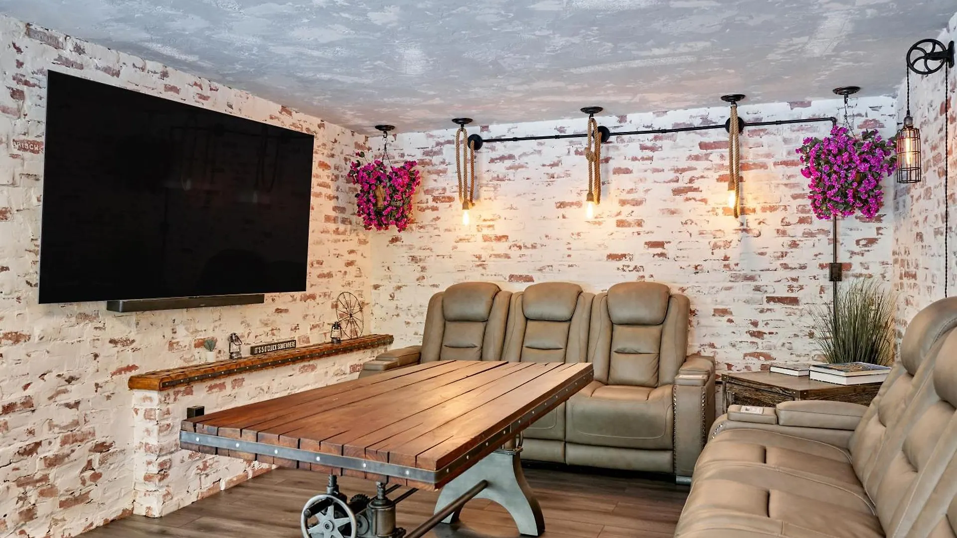 Vila With Outdoor Sauna, Outdoor Bar And Pergola With Games