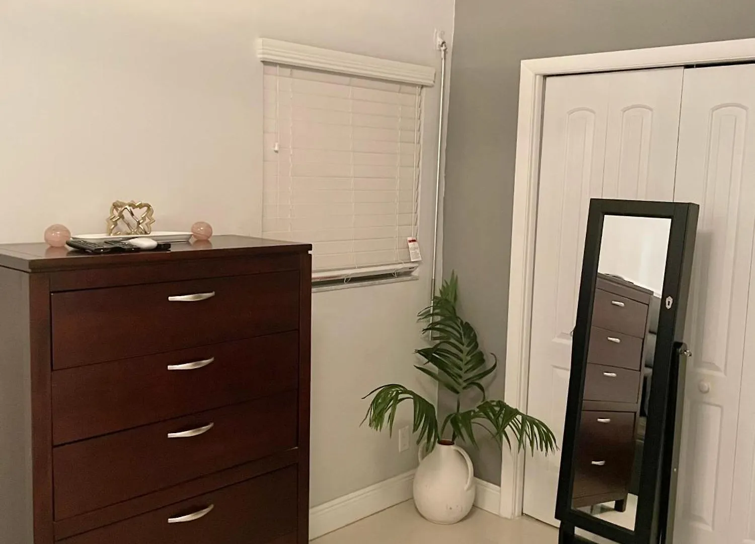 度假居 Modern Oversized 3 Bedroom In Location
