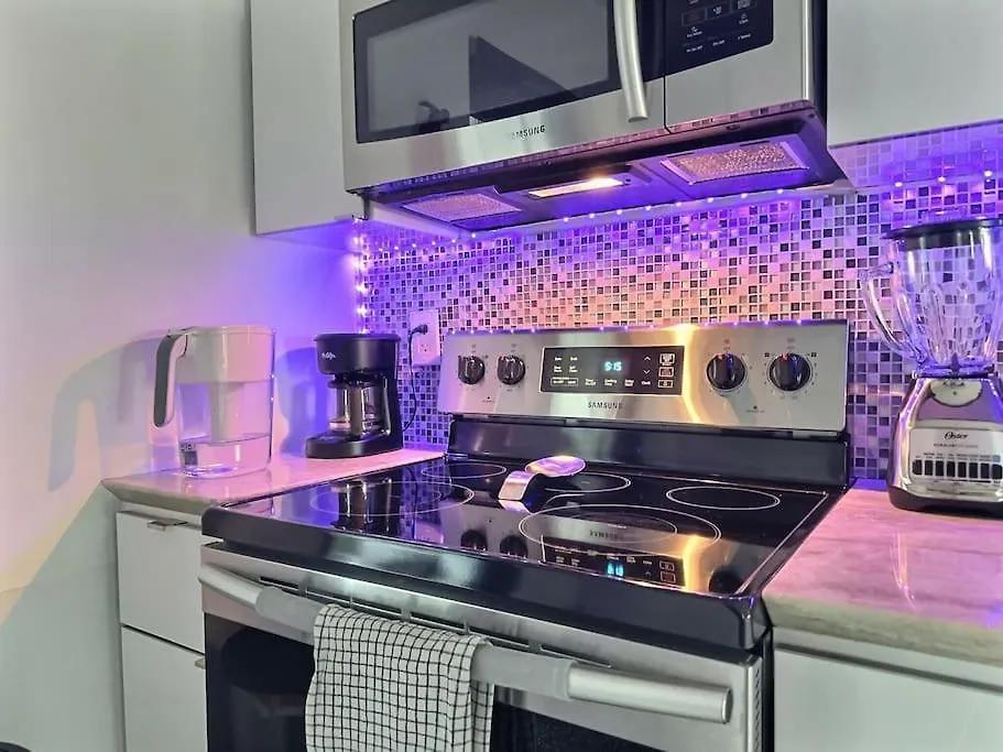Holiday home Jacuzzi•glamping•gym•parking•bbq•soft Beds•secure Miami