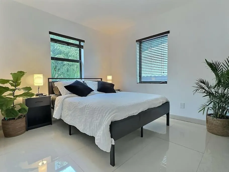 Jacuzzi•glamping•gym•parking•bbq•soft Beds•secure Miami