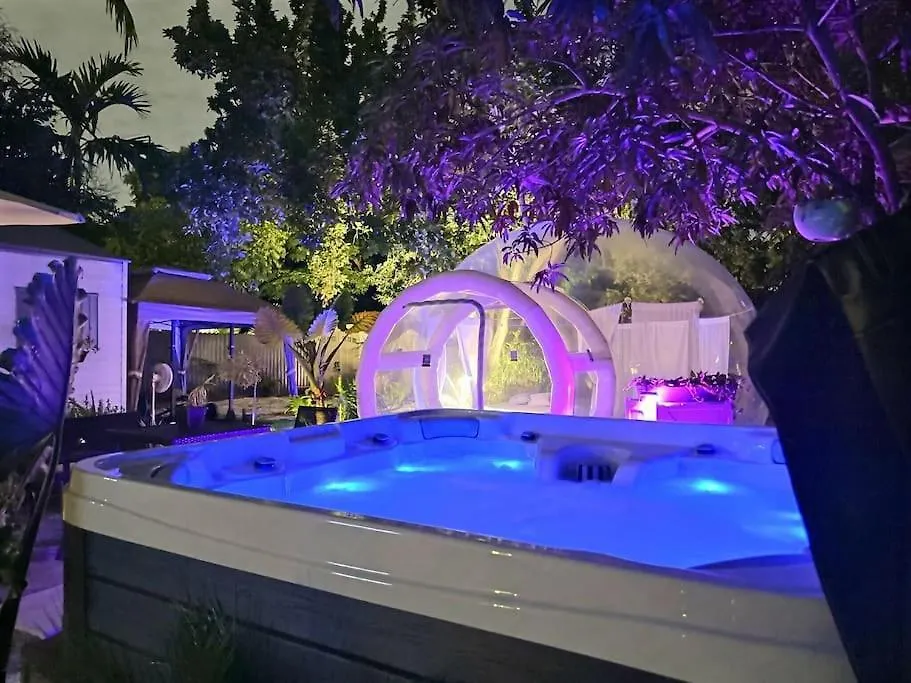 Jacuzzi•glamping•gym•parking•bbq•soft Beds•secure Holiday home