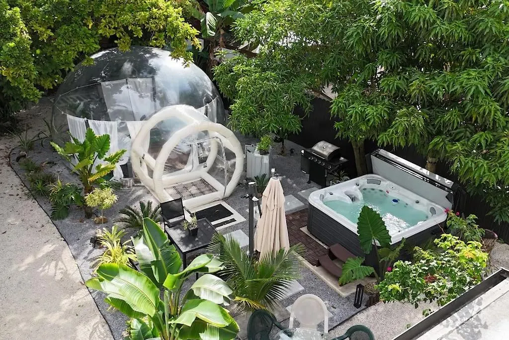 Jacuzzi•glamping•gym•parking•bbq•soft Beds•secure Holiday home Miami