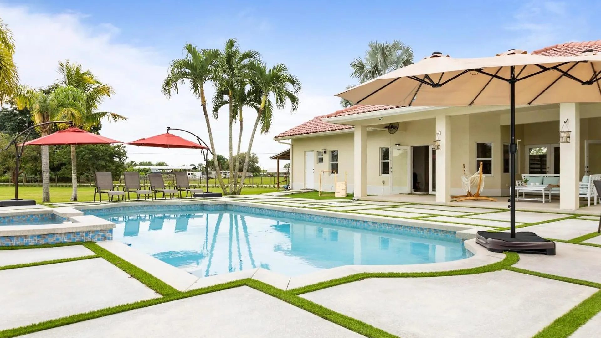 Saddle Ranch Pool And Modern Grounds Tatil Evi *