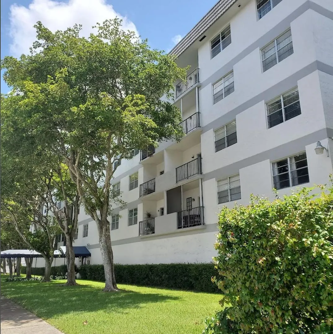 Lovely 2/2 In Shores Apartment *