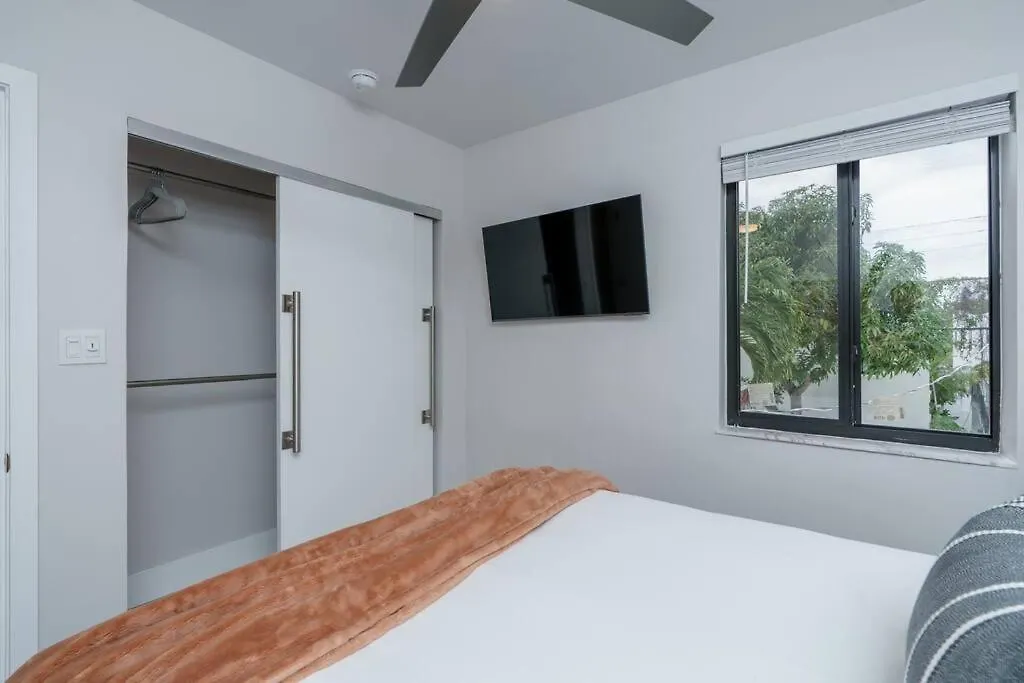 Apartment New! & Calle Ocho Simpson's Funhouse! *