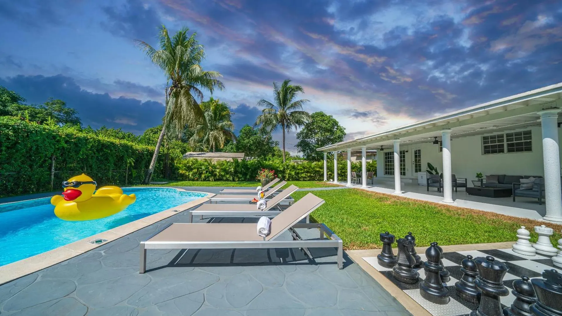 New Tropical Oasis Retreat In Villa *