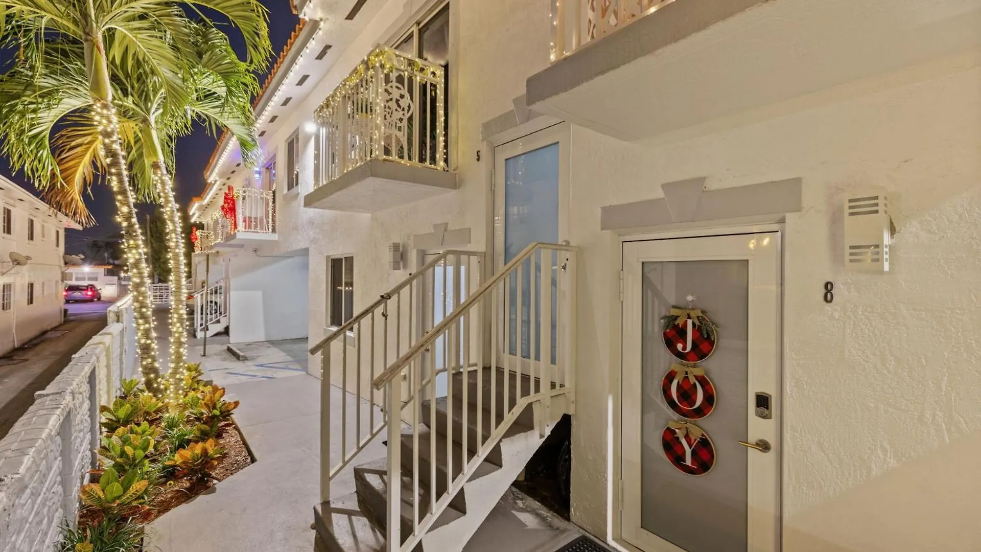 Beautiful In The Heart Of Apt 8 *