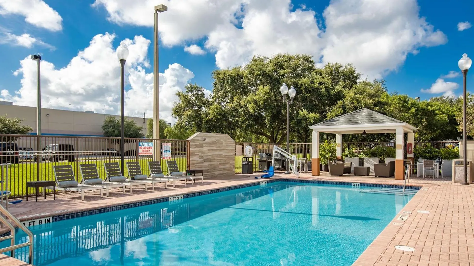 Sonesta Simply Miami Airport Hotell 2*