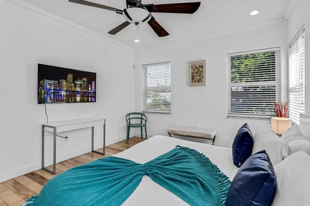 3 Bedrooms With Pool And Summer Kitchen Villa *