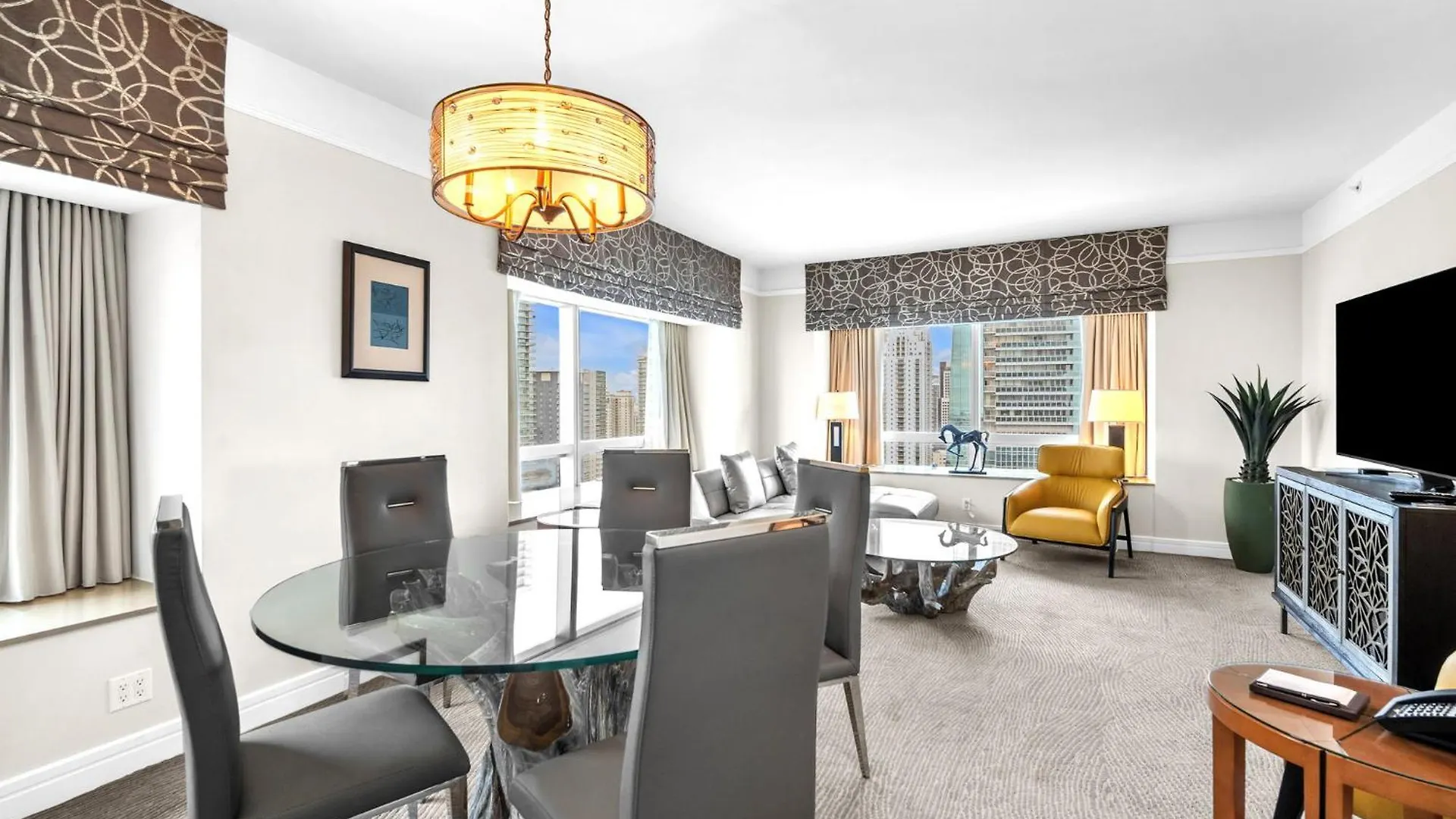 Apartmán 2 Bedroom Or King Studio Suites Four Seasons Hotel Miami Free Wi-Fi & Free Parking *