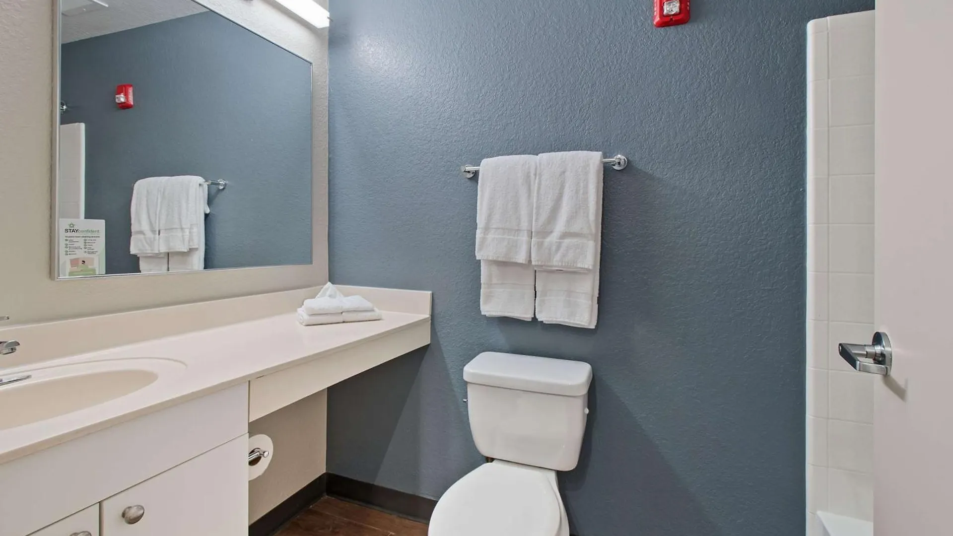 Hotel Extended America - - Airport - Blue Lagoon