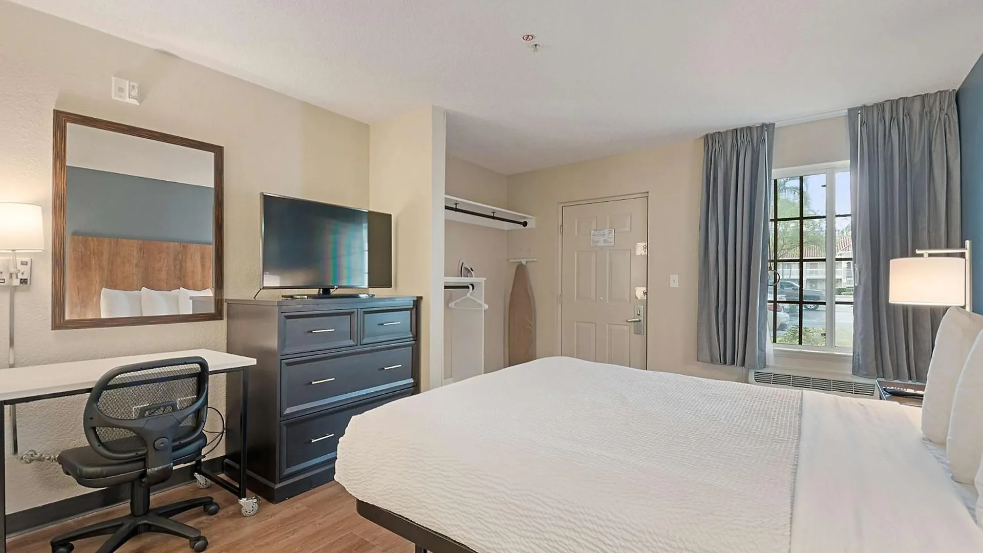 Hotel Extended America - - Airport - Blue Lagoon 2*