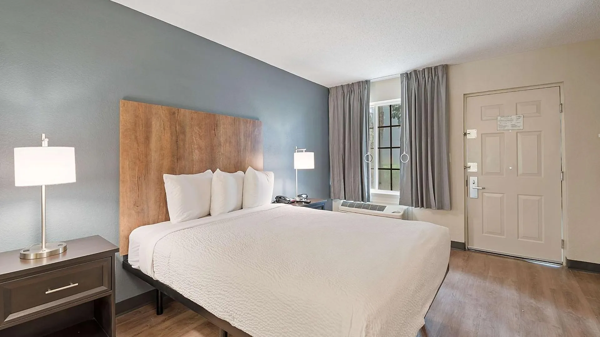 Extended America - - Airport - Blue Lagoon Hotel 2*