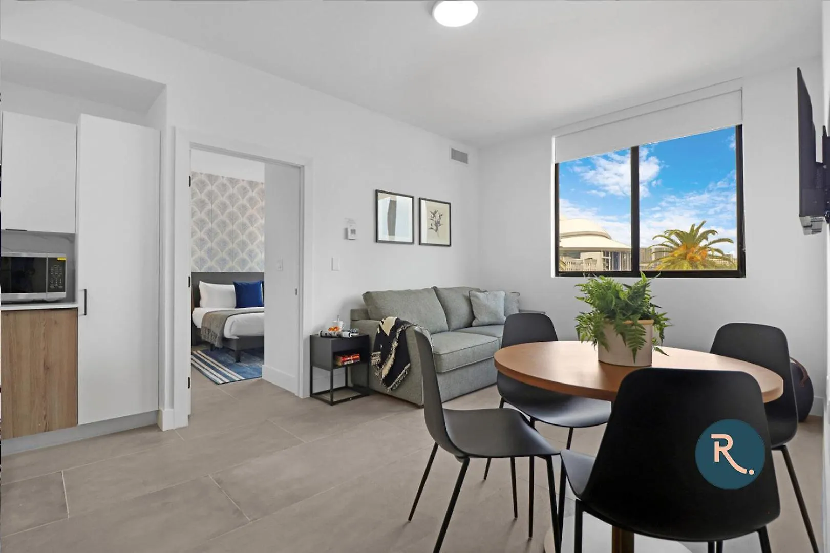 Roami At Metro Park Apartment
