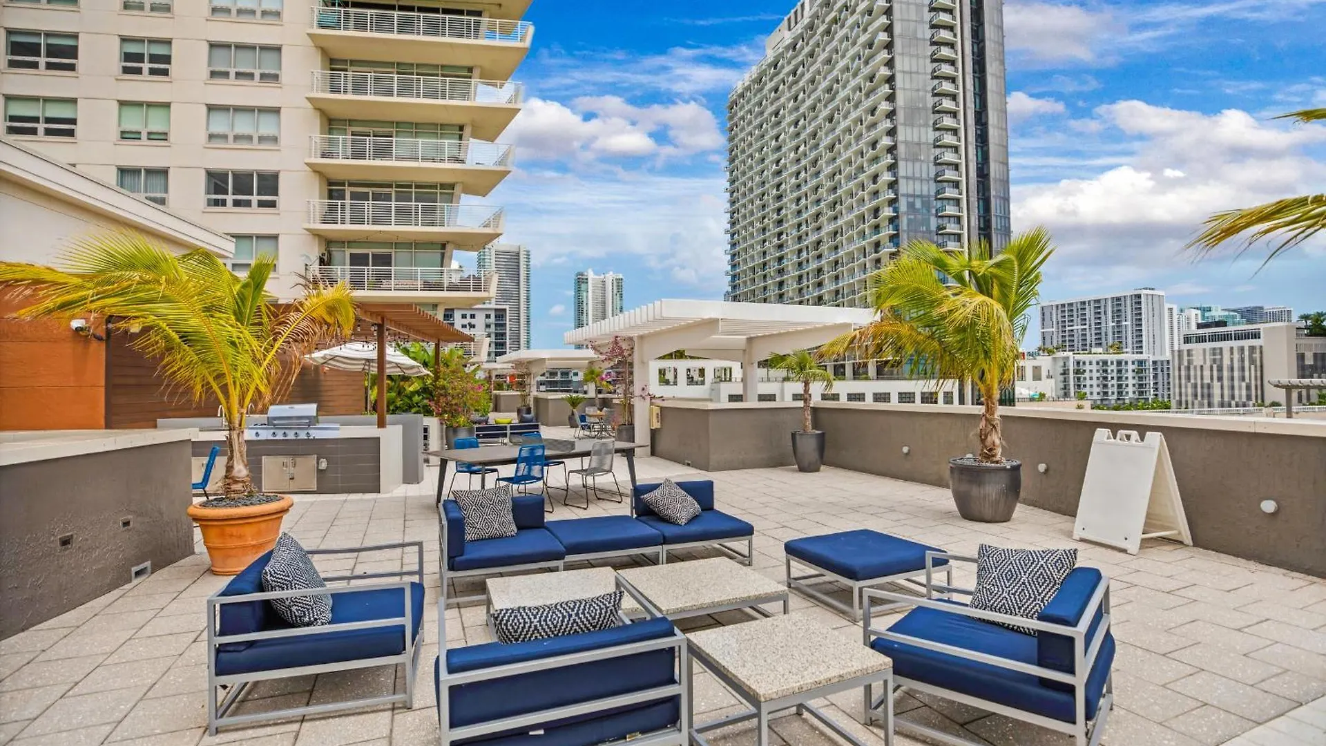 アパート Modern 2-bd In The Heart Of Midtown *