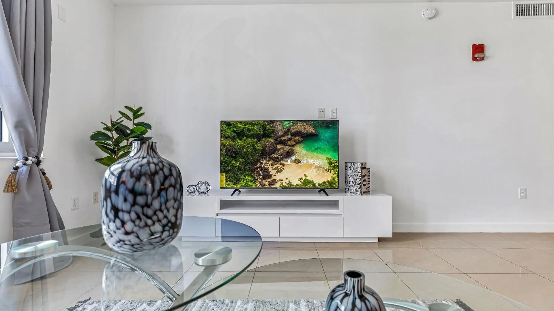 Modern 2-bd In The Heart Of Midtown