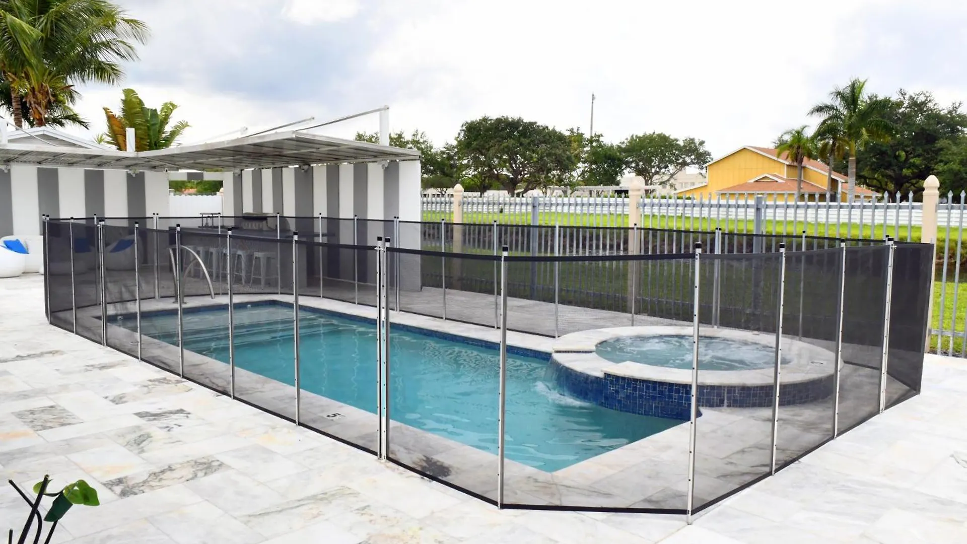 Luxurious With Bbq, Hot Tub, Heated Pool & Wifi - L36 度假居 *