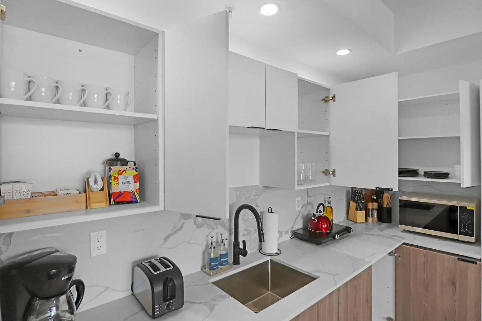 Apartment Roami At Metro Park Miami