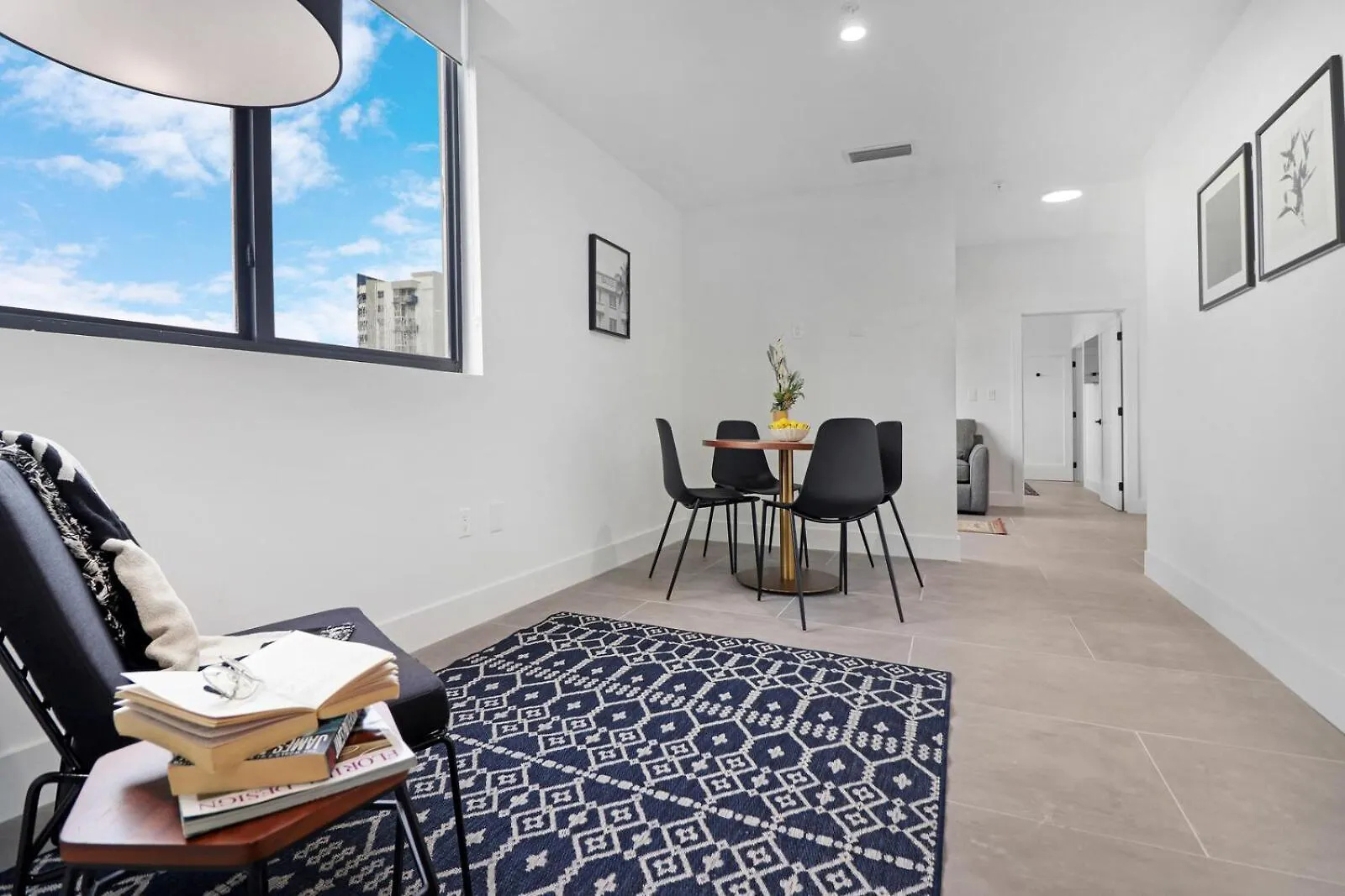Apartment Roami At Metro Park