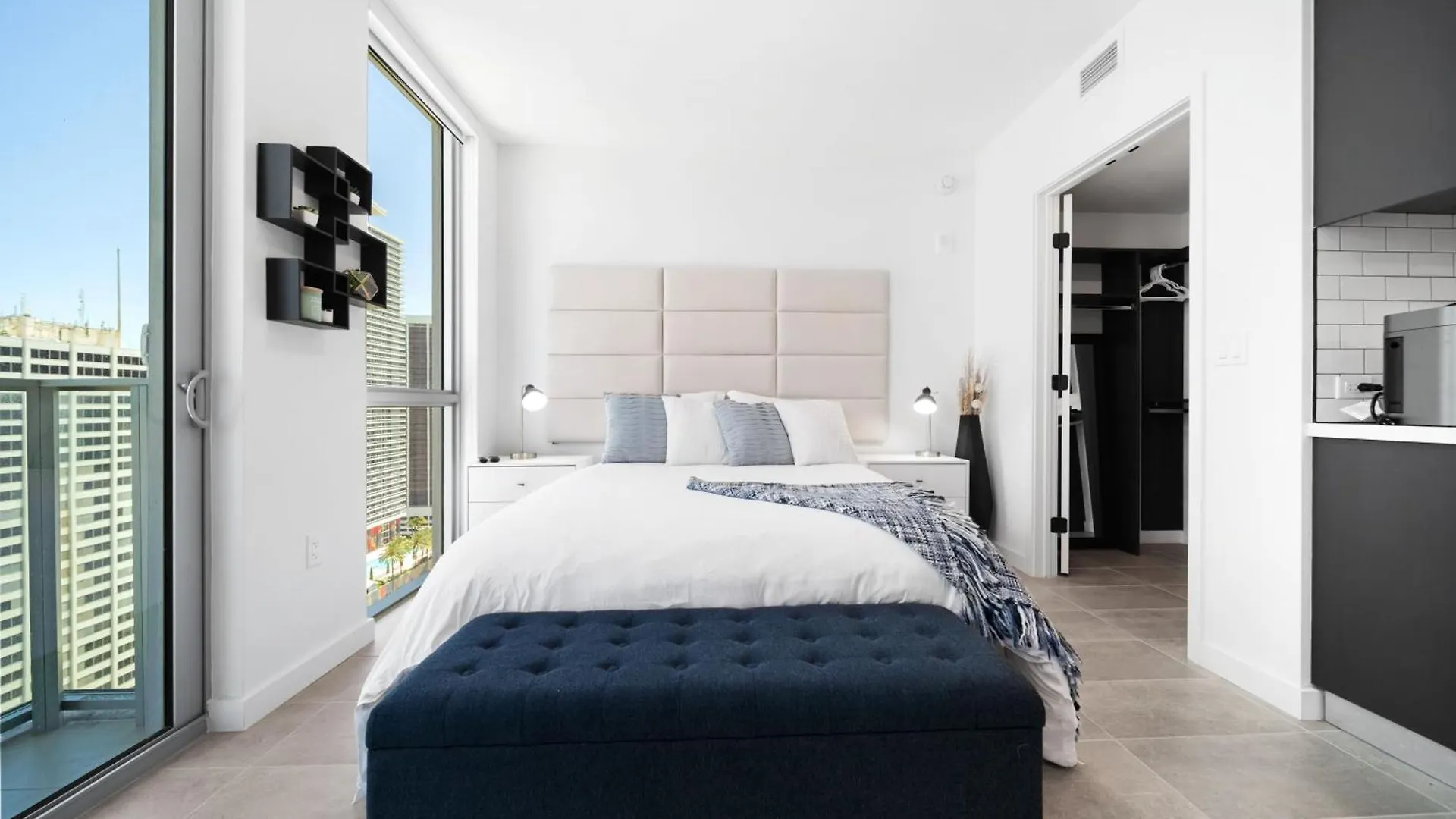 227 Condominium By Ionica Apartment *