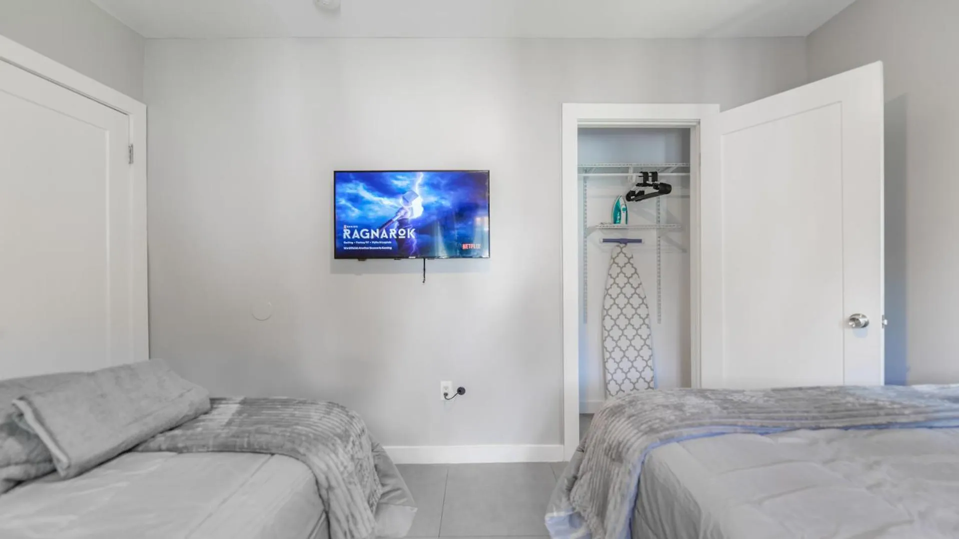 Awesome Duplex On The East Side Of Holiday home *