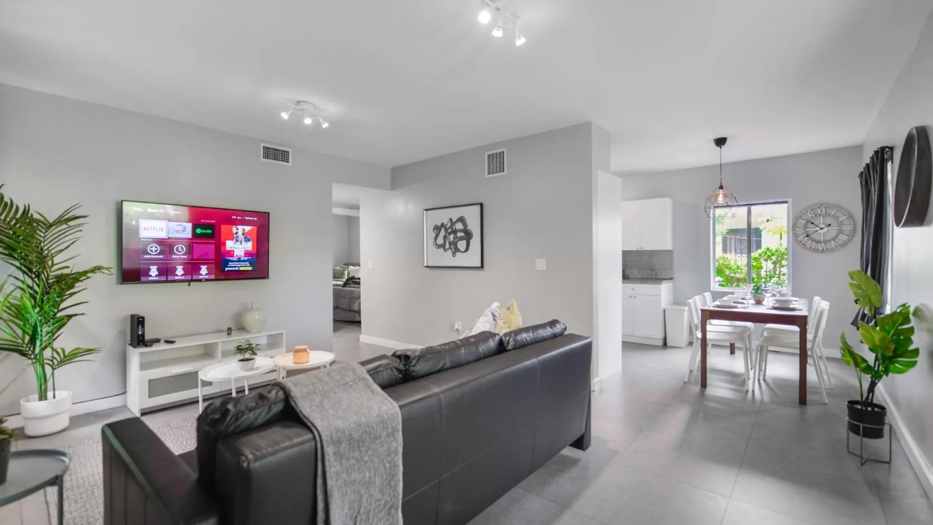 Awesome Duplex On The East Side Of Holiday home Miami