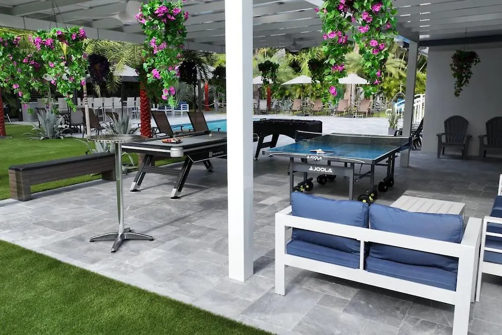 With Outdoor Sauna, Outdoor Bar And Pergola With Games Vila Miami