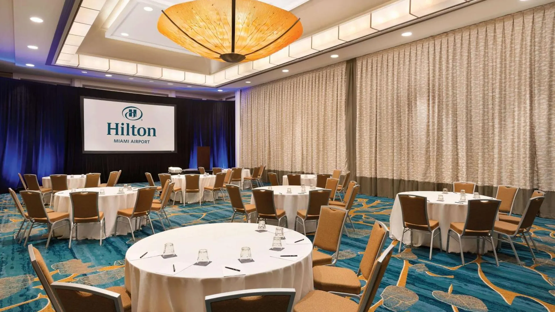 Hilton Airport Blue Lagoon Hotell