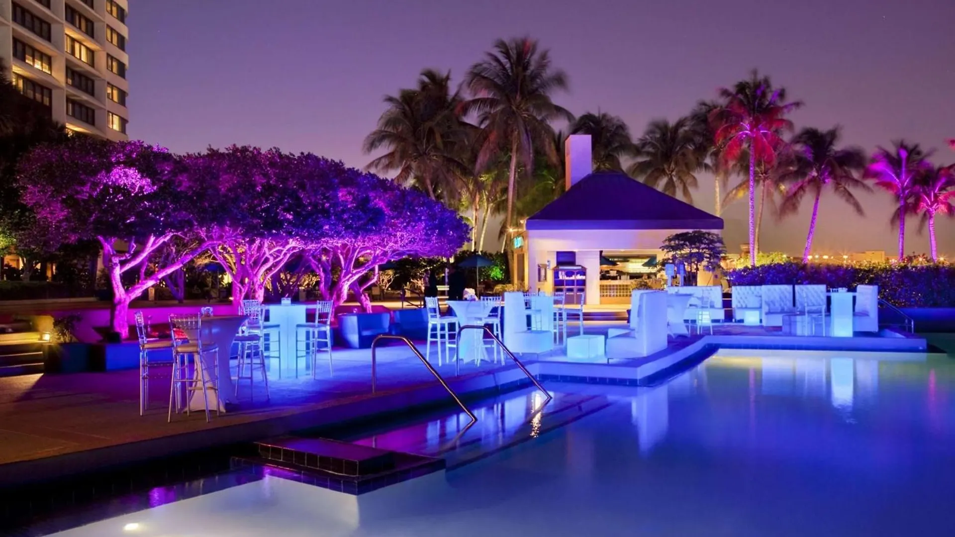 Hotell Hilton Airport Blue Lagoon 4*
