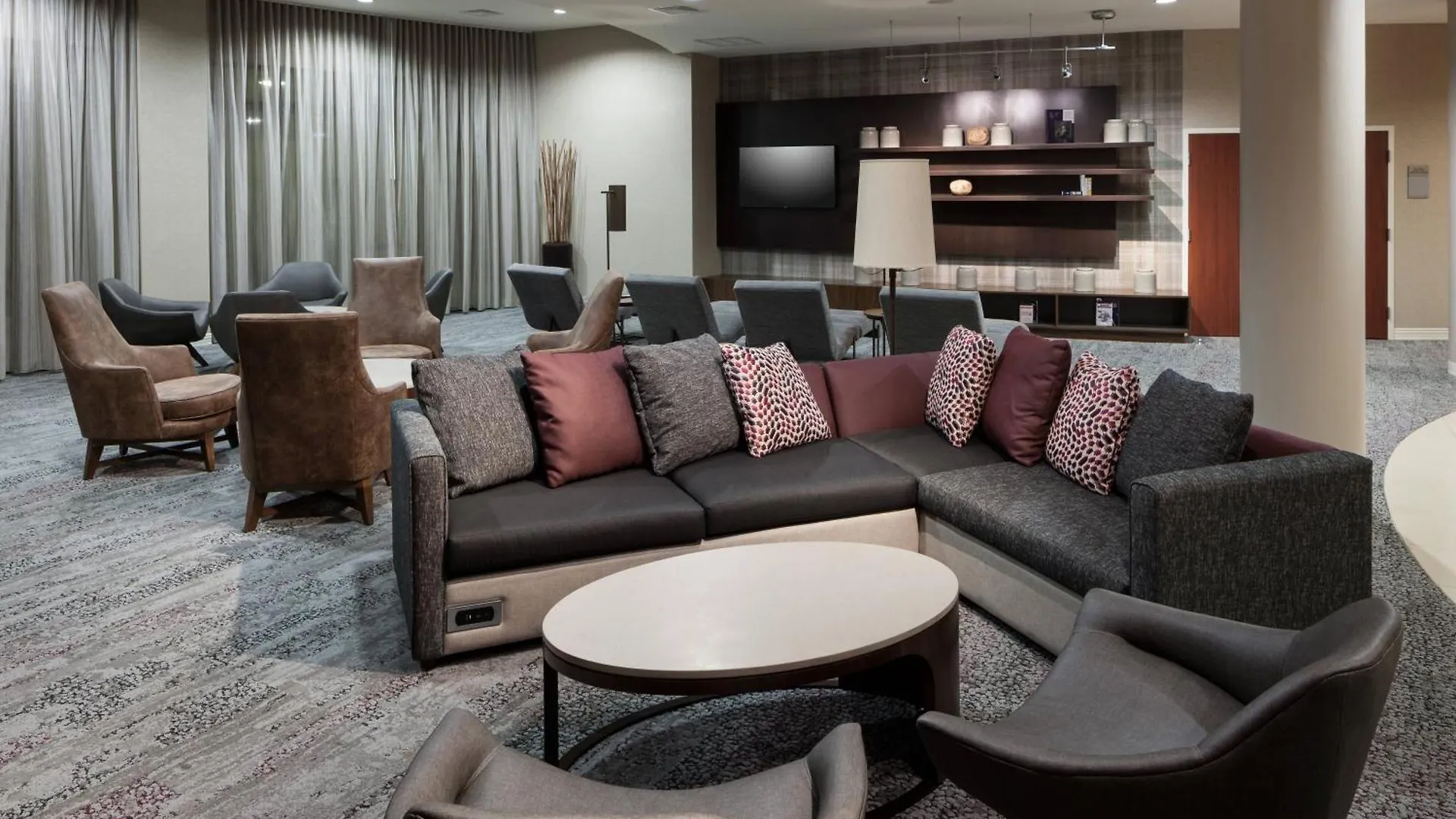 Courtyard By Marriott Miami At Dolphin Mall