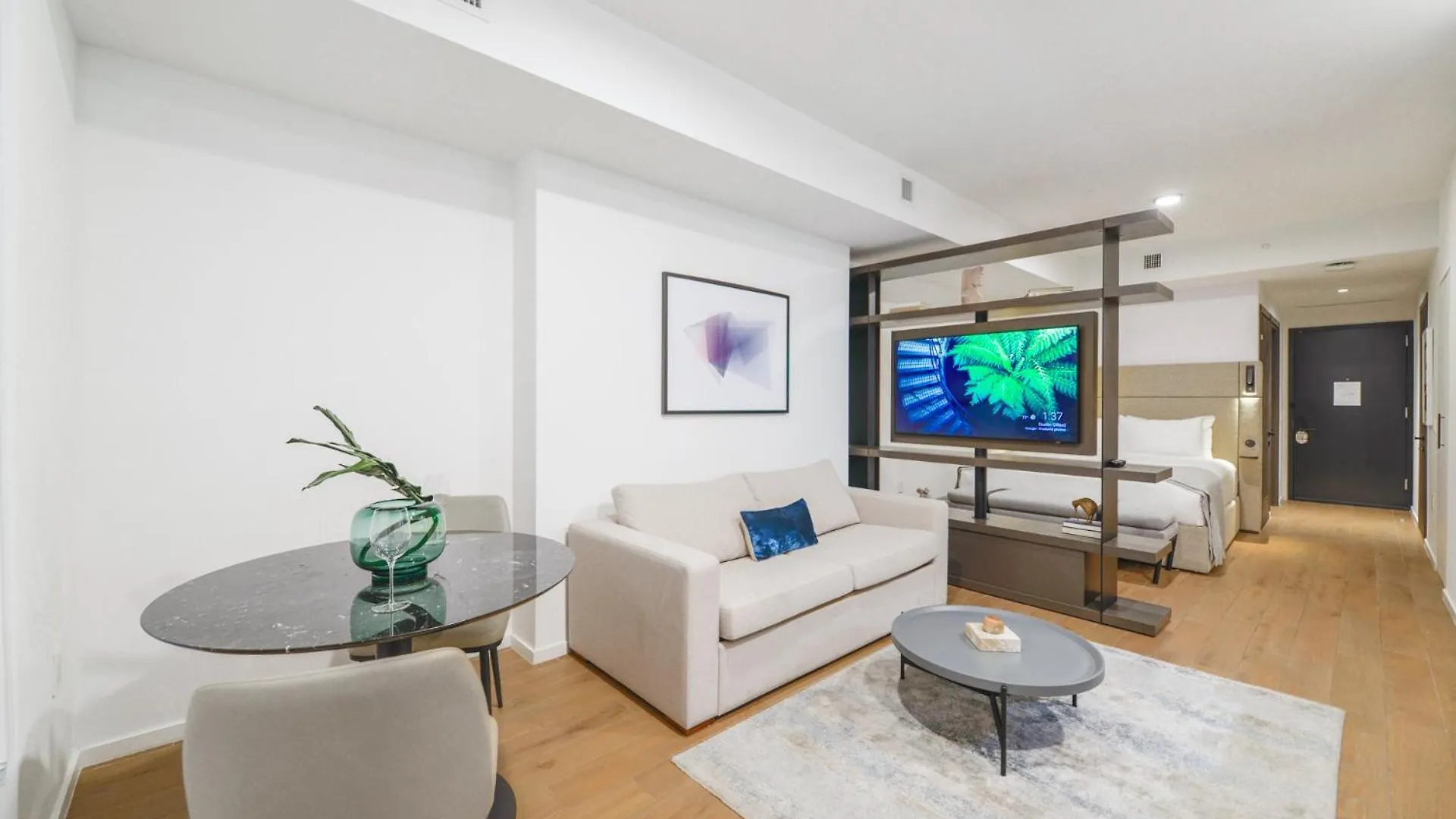 Prime Spot - Stunning Studio With Ocean And Bay Views Apartment