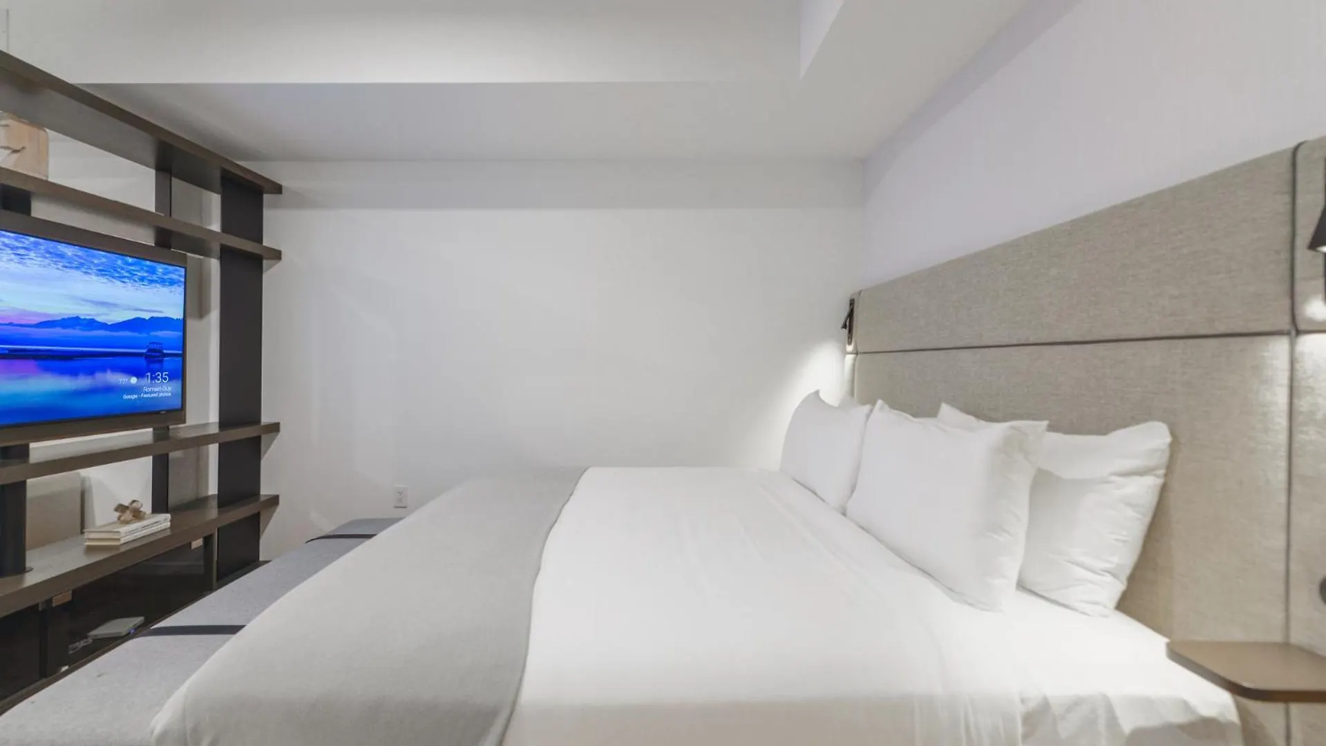 Apartment Prime Spot - Stunning Studio With Ocean And Bay Views *
