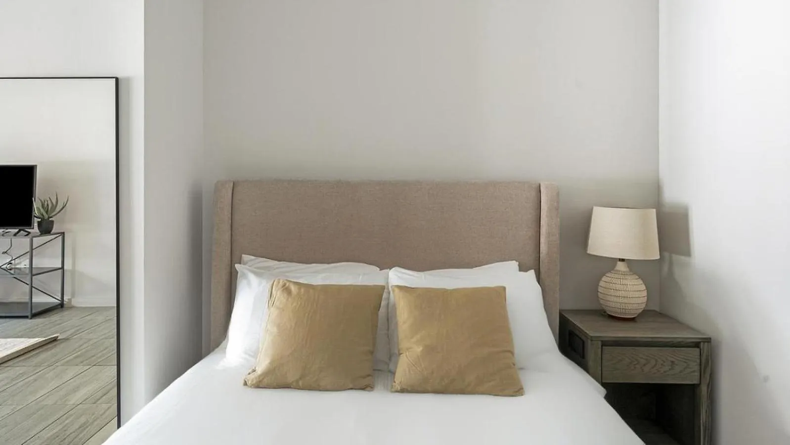 Landing Modern With Amazing Amenities Miami