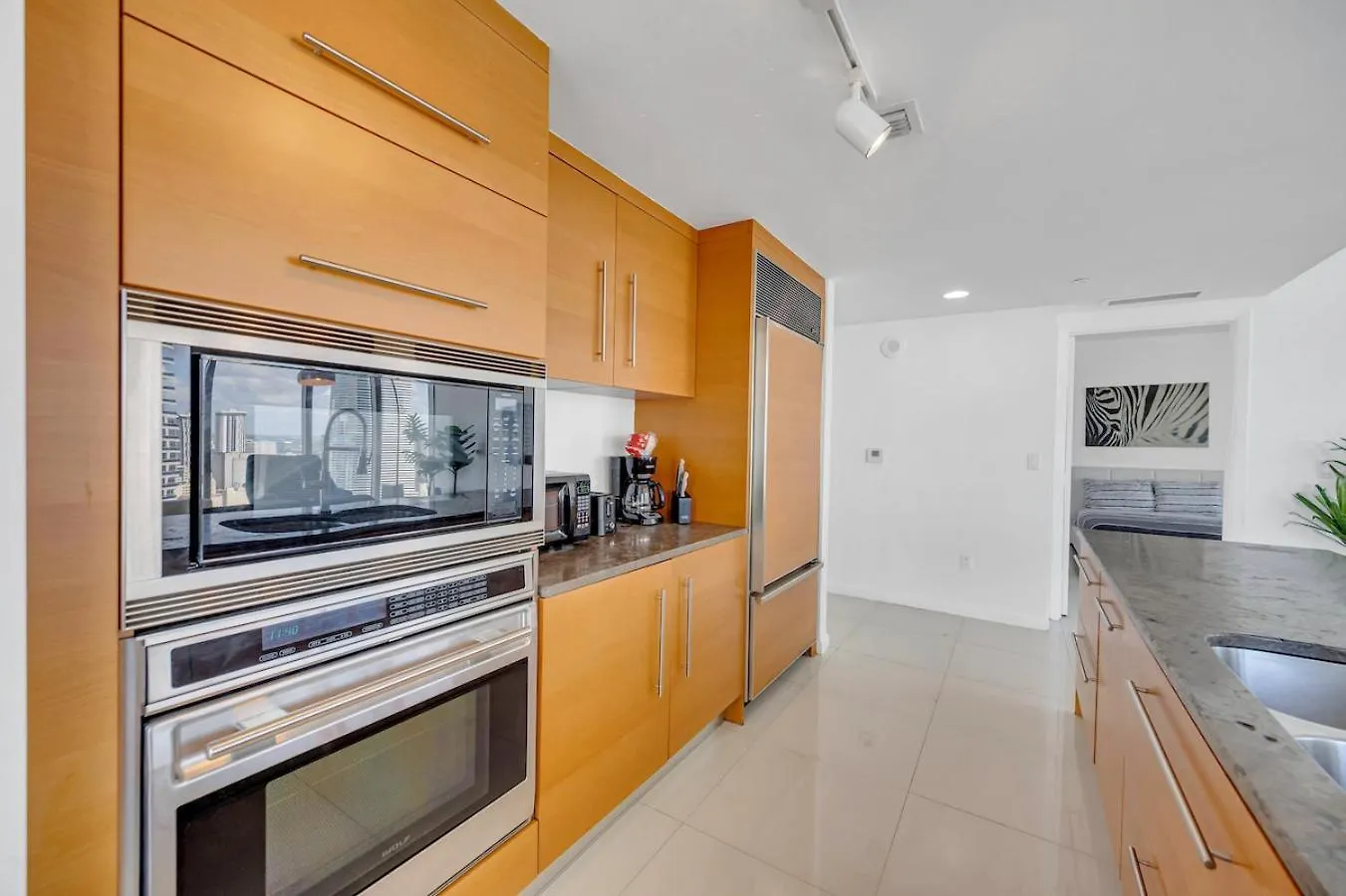 Aparthotel *w Icon Brickell- Luxury 2br Highrise Corner Condo**