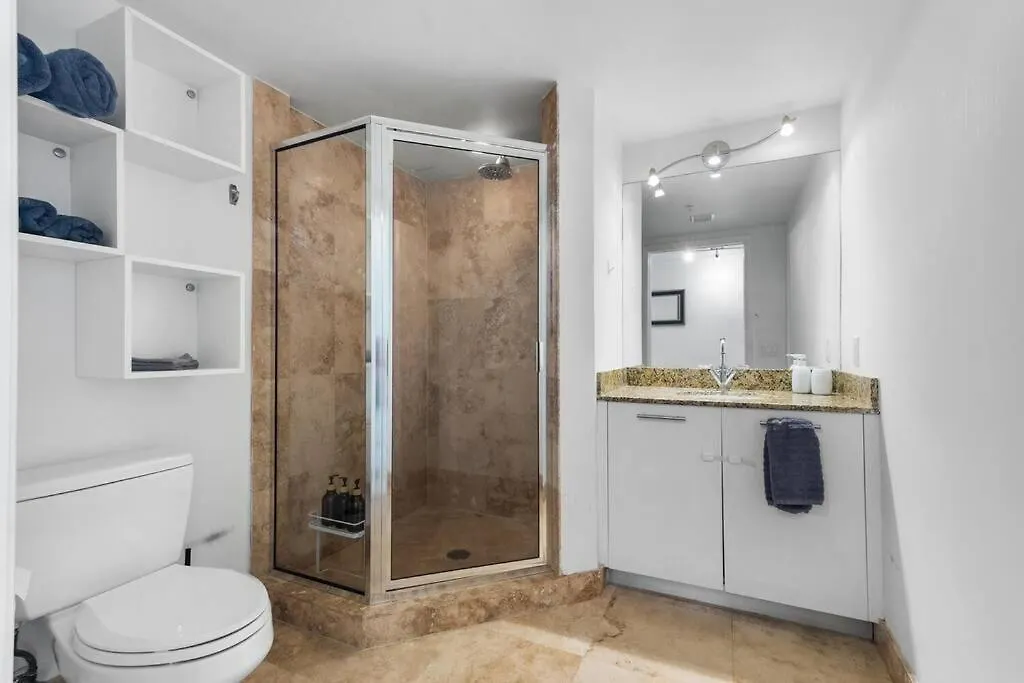 Brickell 2 Story Luxury Getaway With Pool