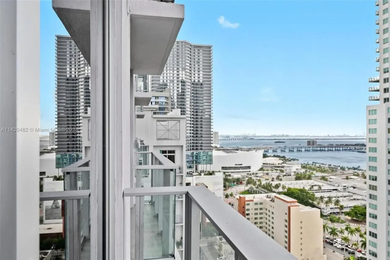 Ocean View Cozy Pool And Gym Apartment *