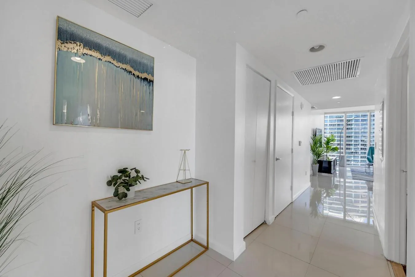 Aparthotel *w Icon Brickell- Luxury 2br Highrise Corner Condo** *