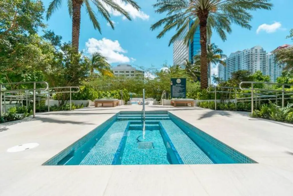 Apartment Brickell High Rise Living At Its Best! W/ Pool Gym Miami