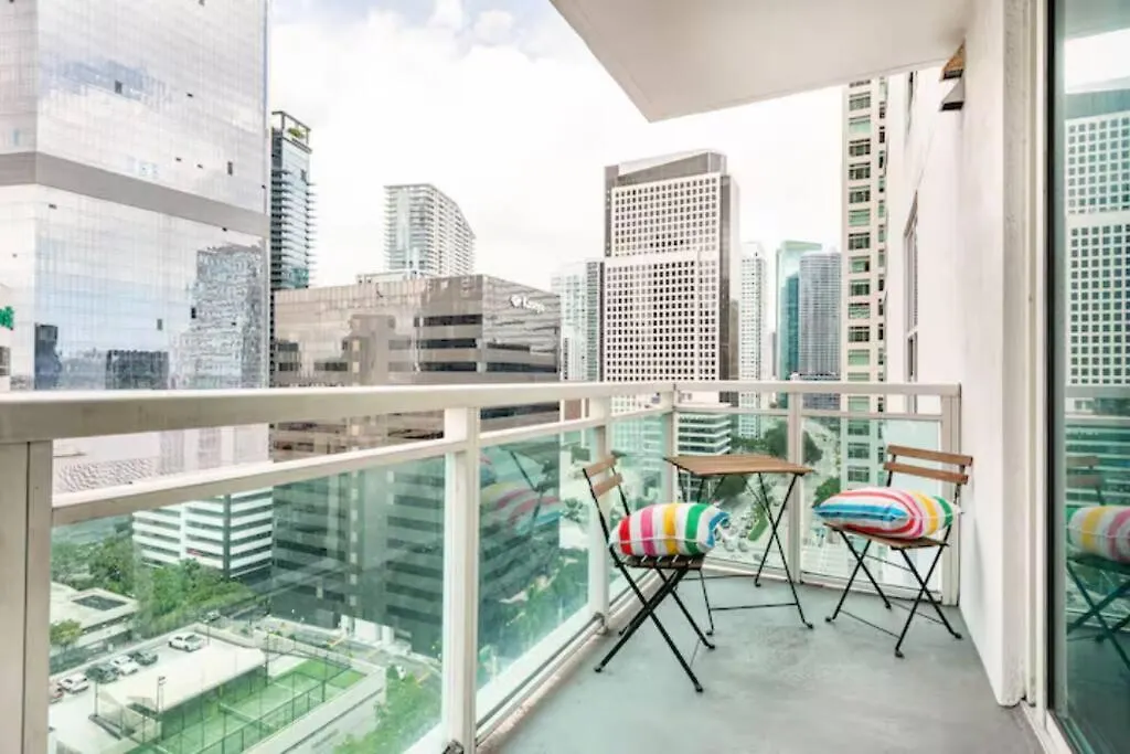 Apartment Brickell High Rise Living At Its Best! W/ Pool Gym Miami