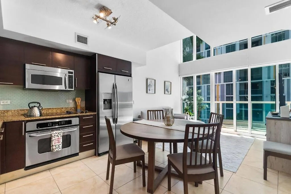 Brickell 2 Story Luxury Getaway With Pool Διαμέρισμα *