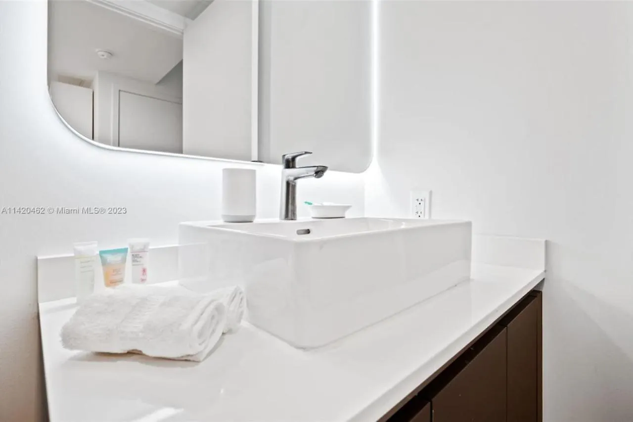 Apartment Ocean View Cozy Pool And Gym Miami