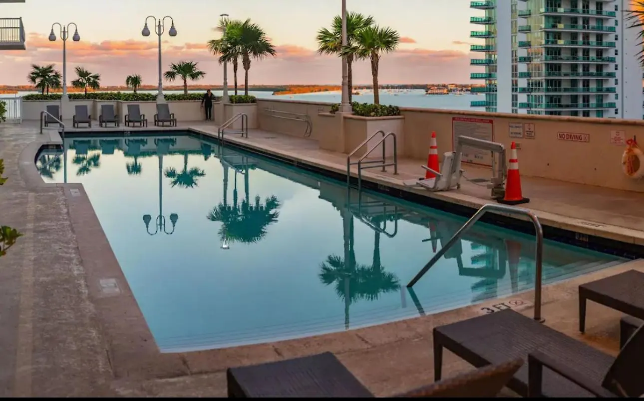 Beautiful High Floor * Brickell * Ocean View Lägenhet *