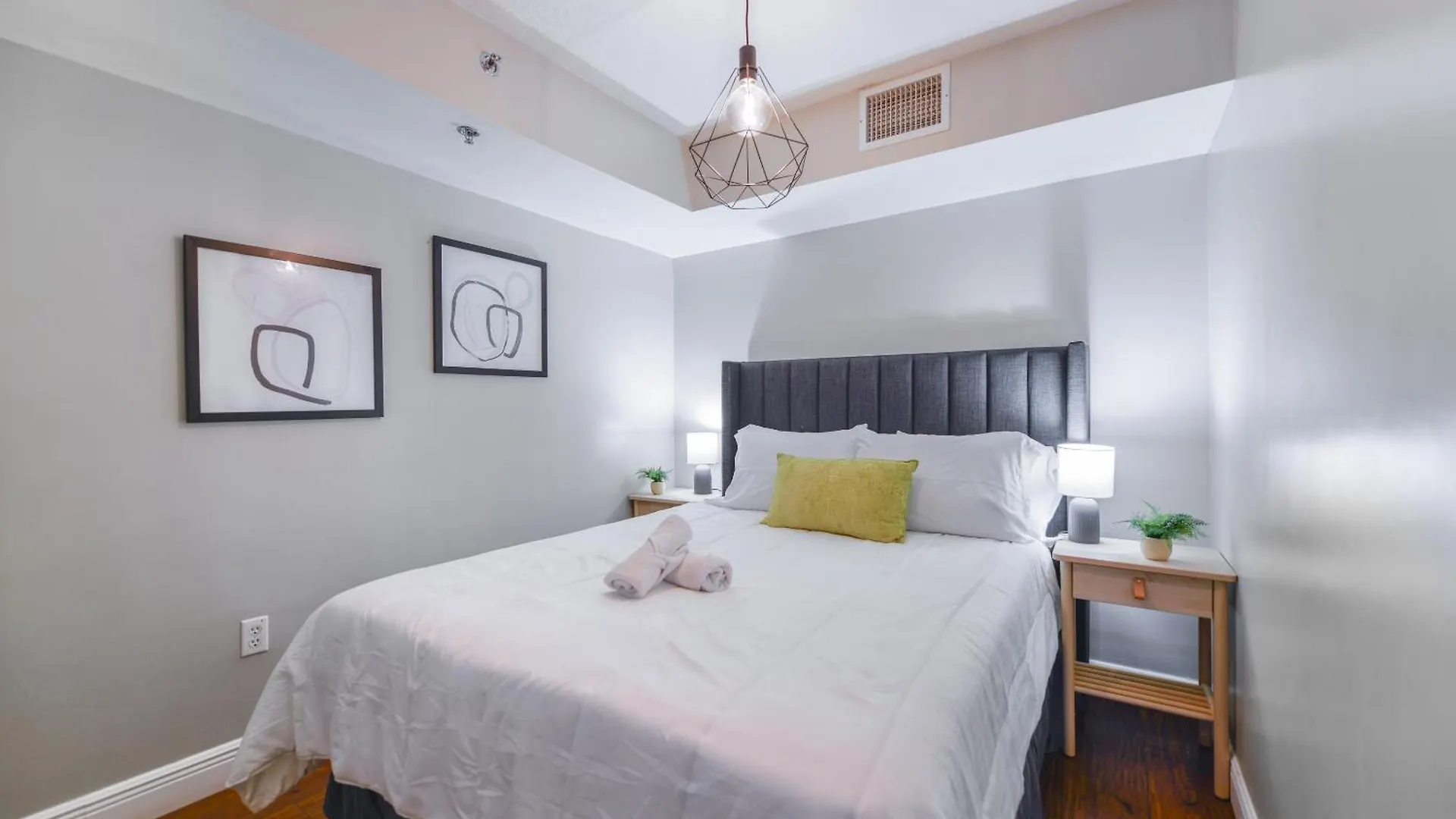 Amazing 3 Bedroom At Brickell With Pool Apartment *